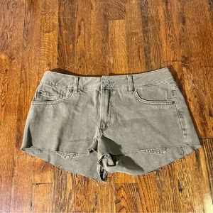 Garage grey low rise shorts - Size 5/27